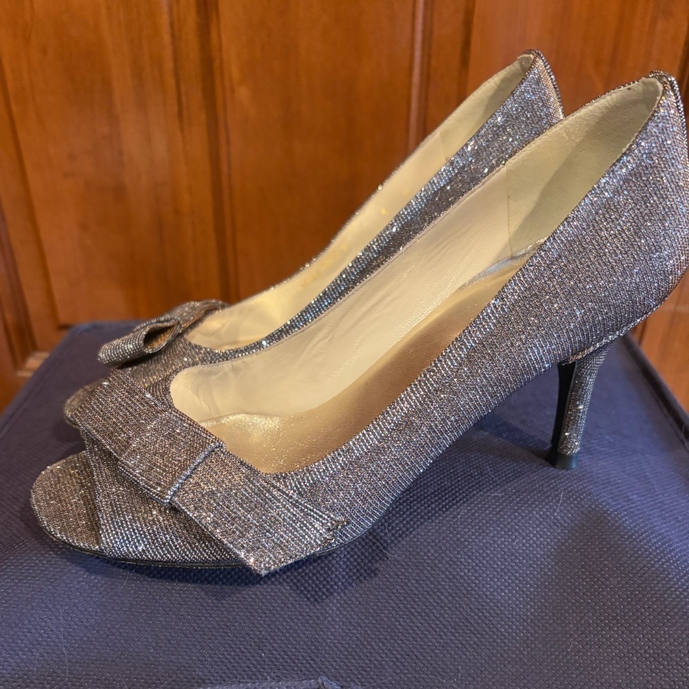 Stuart Weitzman Glittering Silver Peep-Toe Heels Sz 5